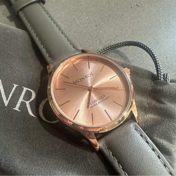 MONROÉ Classique Watch - Picture 3 of 6
